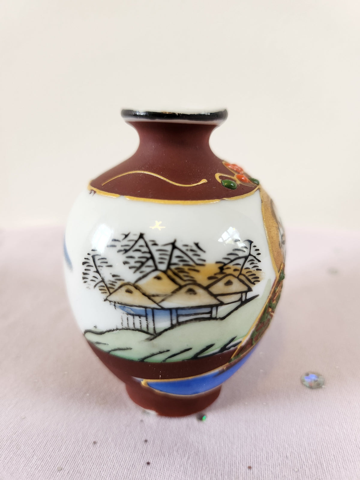 Japanese Miniature Bud Vase Pair – Hand-Painted, Maple Leaf & Elder Figure, Stamped FOREIGN