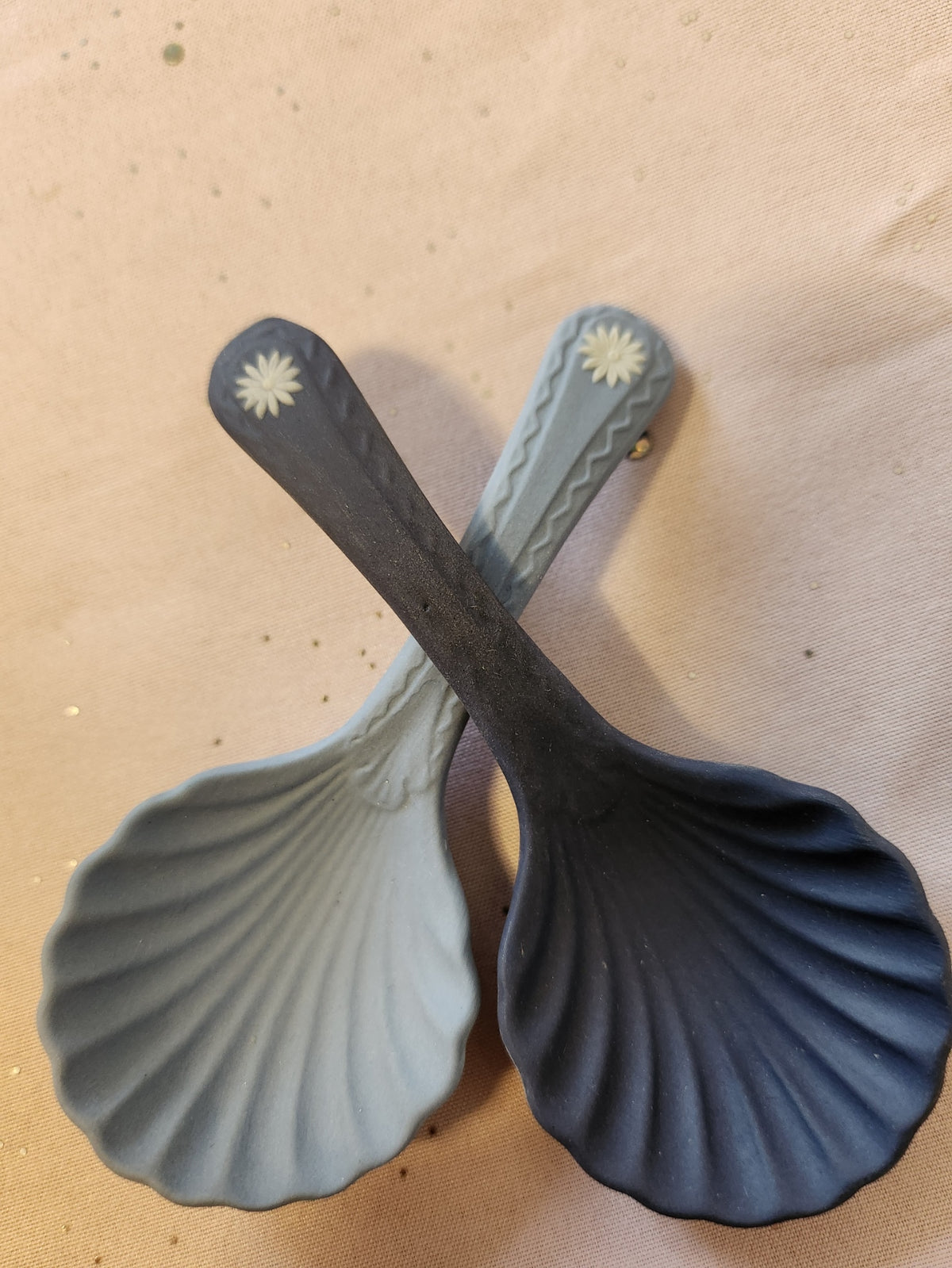 Wedgwood Jasperware Shell Spoons – Blue & Portland Blue Boxed Set