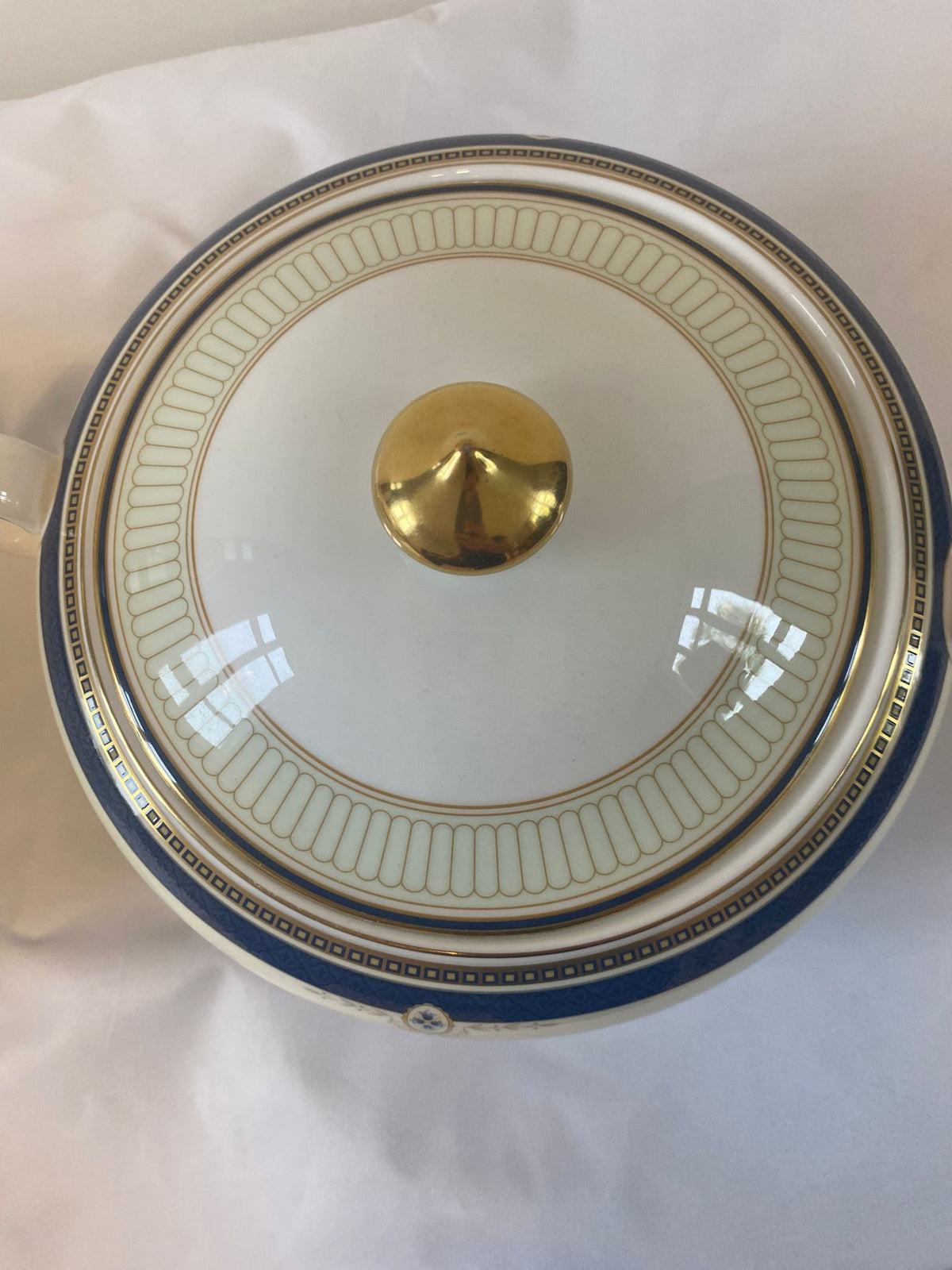 Royal Doulton Challinor Lidded Vegetable Tureens – Pair, Fine Bone China, Cobalt & Gold