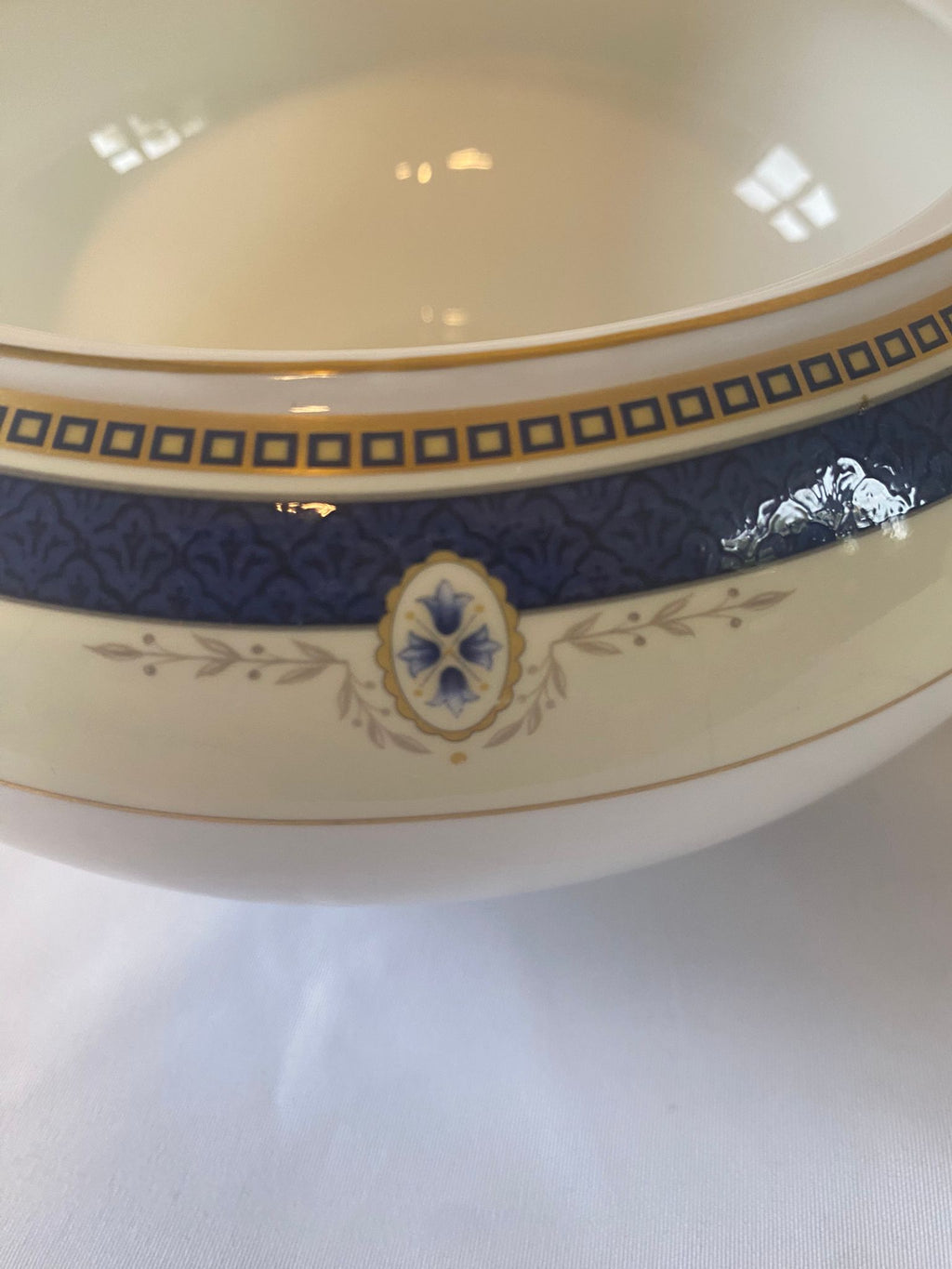 Royal Doulton Challinor Lidded Vegetable Tureens – Pair, Fine Bone China, Cobalt & Gold